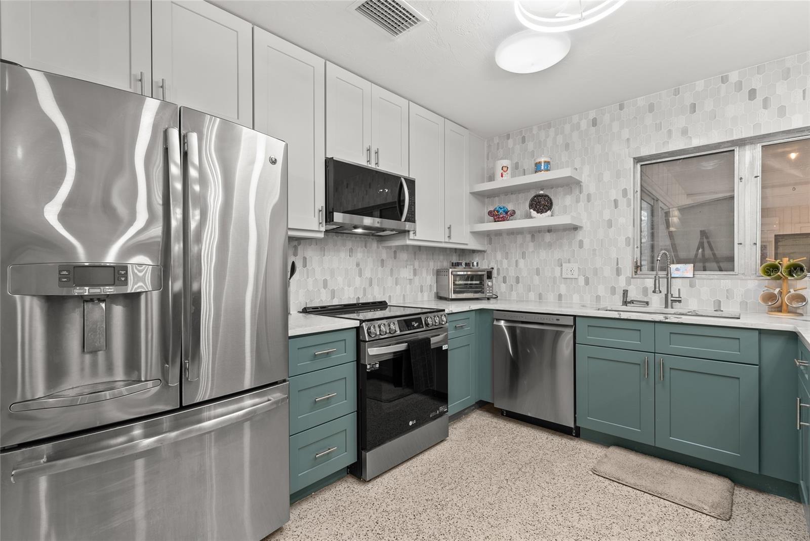 SARASOTA BAY PARK - Residential