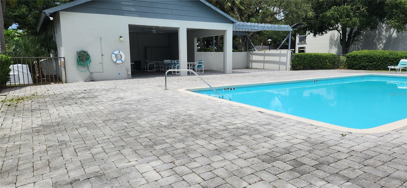 SHADOW LAKES CONDOS - Residential Lease