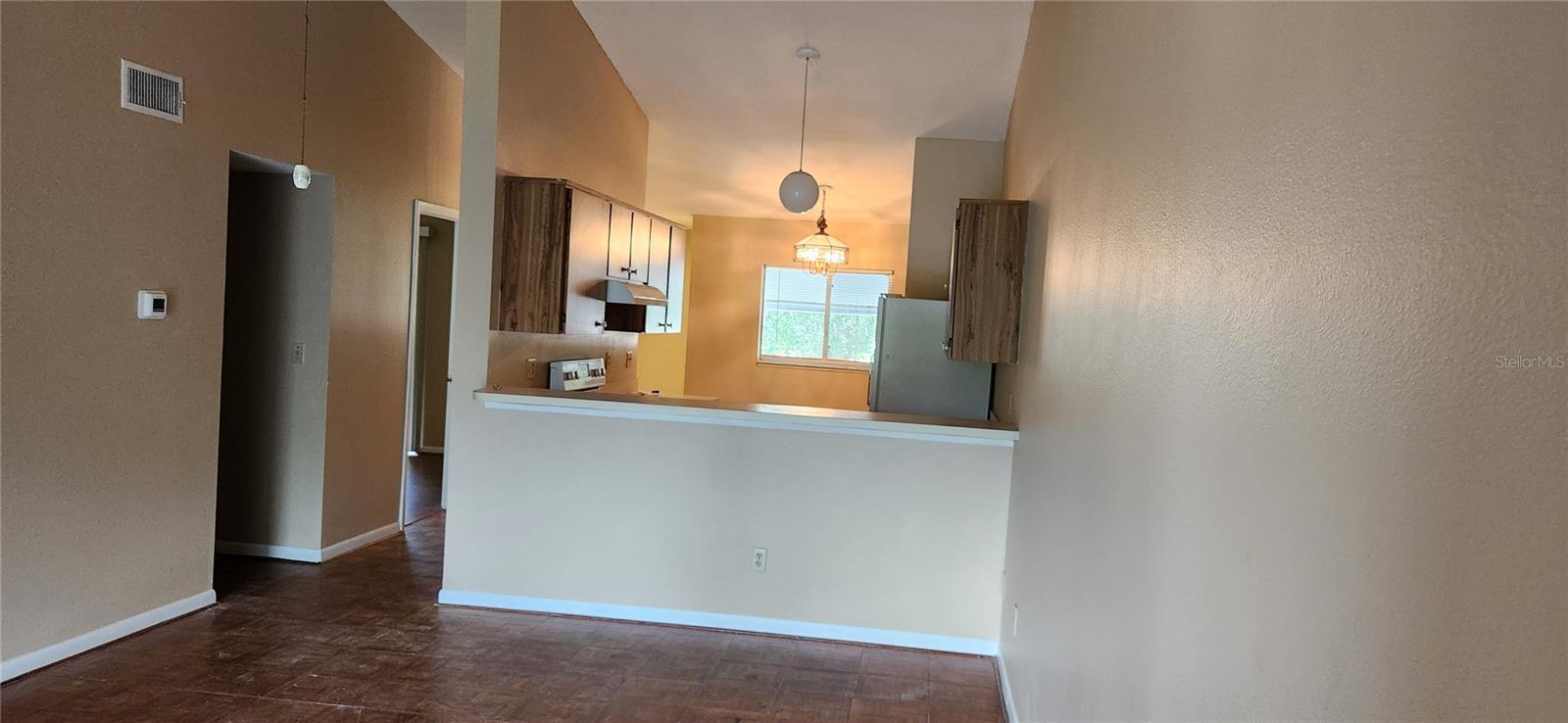 SHADOW LAKES CONDOS - Residential Lease