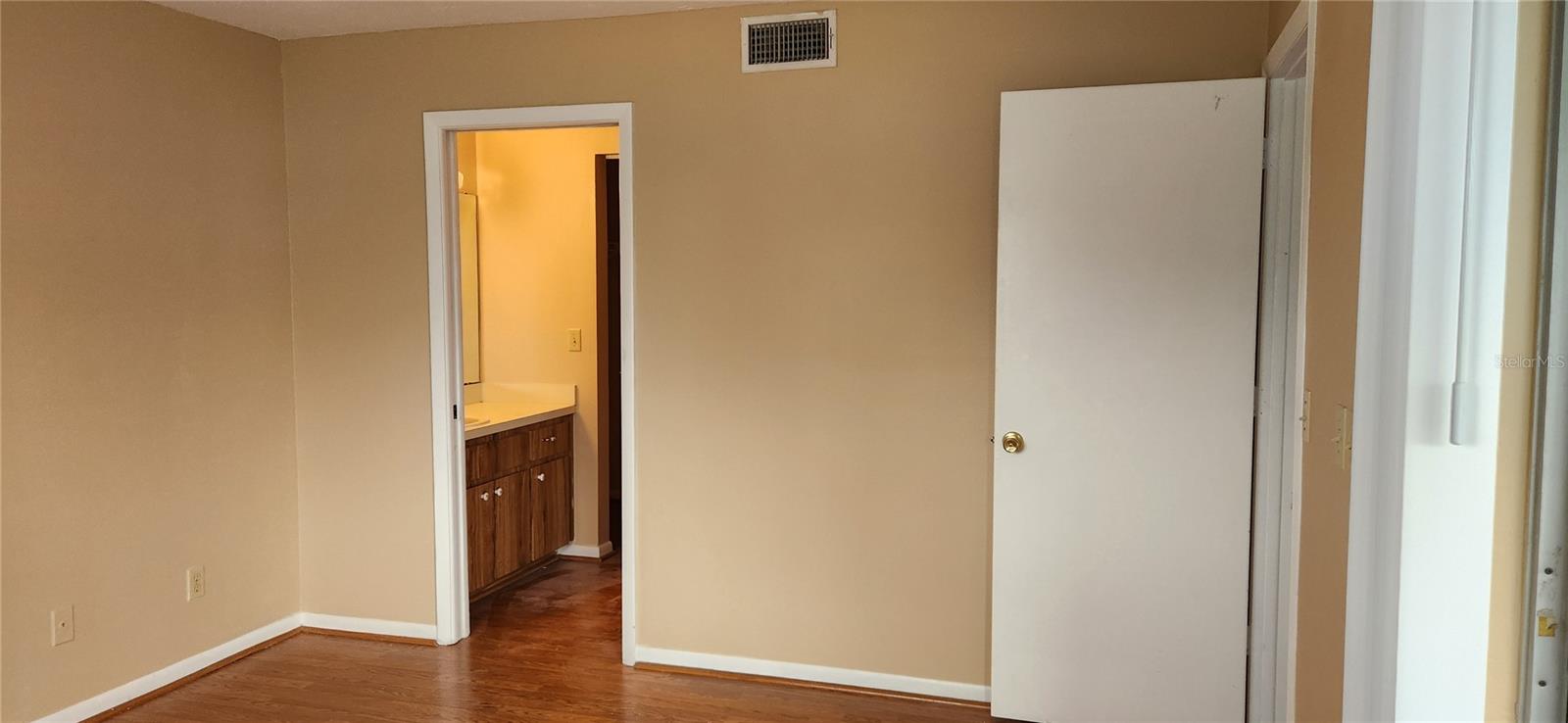 SHADOW LAKES CONDOS - Residential Lease