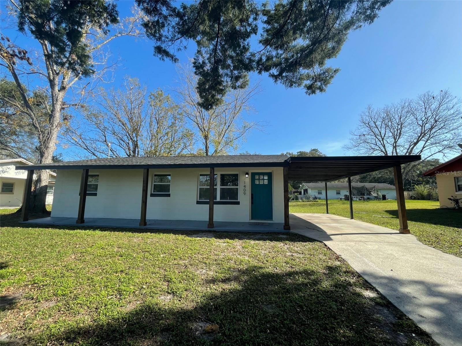 INCOME PRODUCING, TENANT OCCUPIED **FULLY RENOVATED HOME**
This cozy 3 bedroom/1 bathroom home has been fully renovated and is a cash flowing property perfect as an investment. Enjoy the peace of mind that comes with deferred maintenance from this fully renovated investment home. This is the closest thing you will find to a new construction home! New windows (2023), new water heater (2022), updated interior & exterior electrical (2022), updated exterior & interior plumbing (2022), new central HVA/C & insulation (2023) and a new metal roof (2022). The home is just blocks from the Mary Sue Rich Community Center.
The home boasts new luxury vinyl plank floors throughout, fresh interior paint from floor to ceiling, new kitchen cabinets, granite countertops, stainless steel appliances and glass tile backsplash. The property features modern matte-black hardware throughout the entire home. The bathroom has been fully remodeled with a rain shower head & sprayer, new vanity and toilet. Every room features updated LED lighting and ceiling fans in the bedrooms & living room. The home features a bonus room that has great potential to be used as an office or a family room. The laundry room is adjacent to the bonus room.
Owner is a licensed Realtor. NOTE room sizes are approximate, it is the responsibility of the Buyer to verify room measurements.