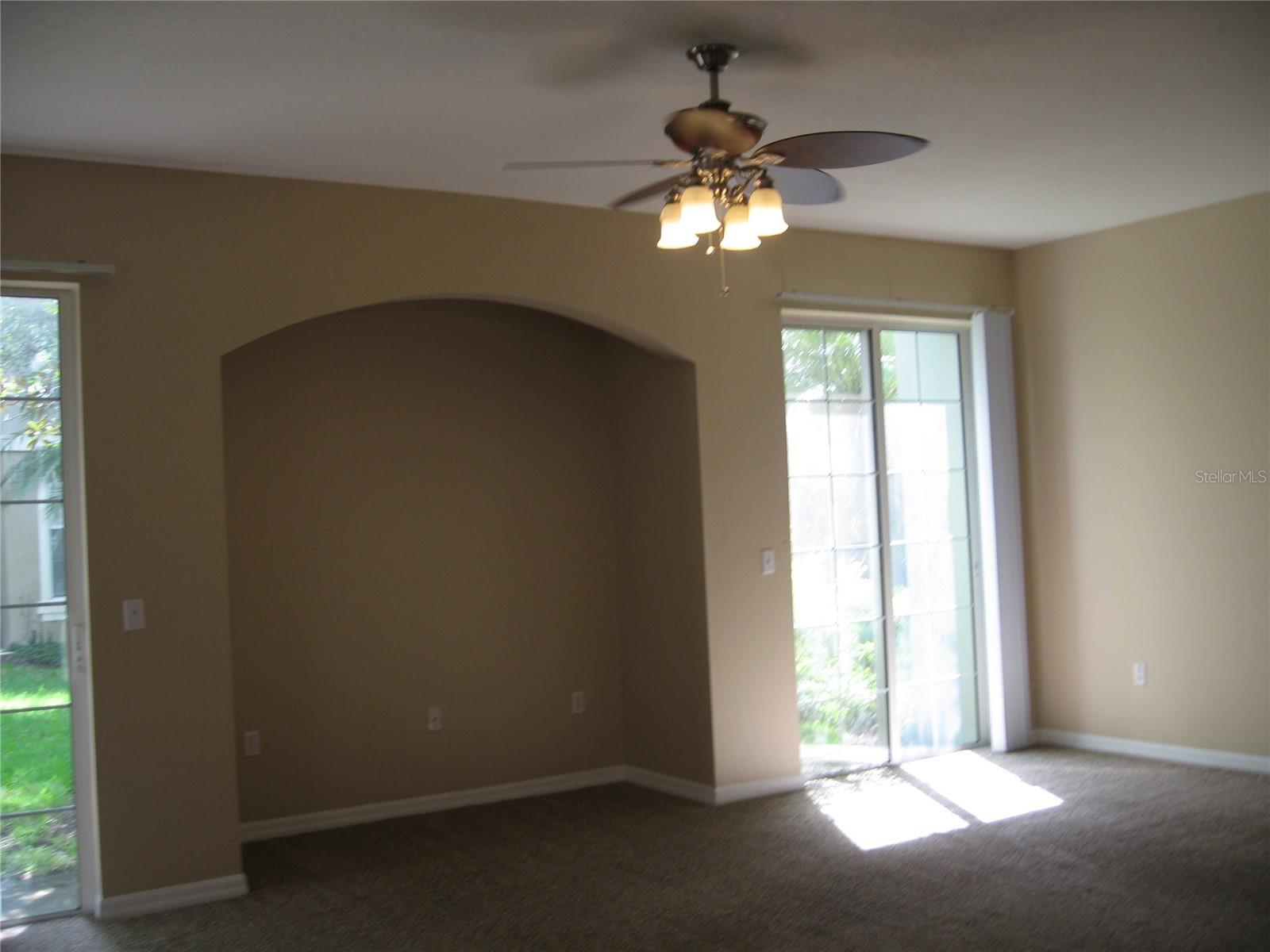 EAGLE PALM PH 1 - Residential Lease