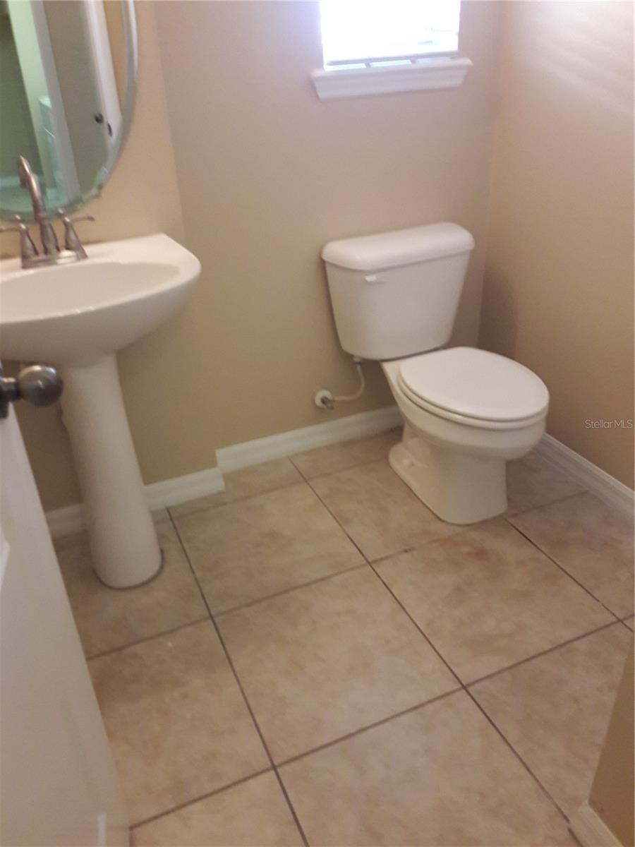 EAGLE PALM PH 1 - Residential Lease