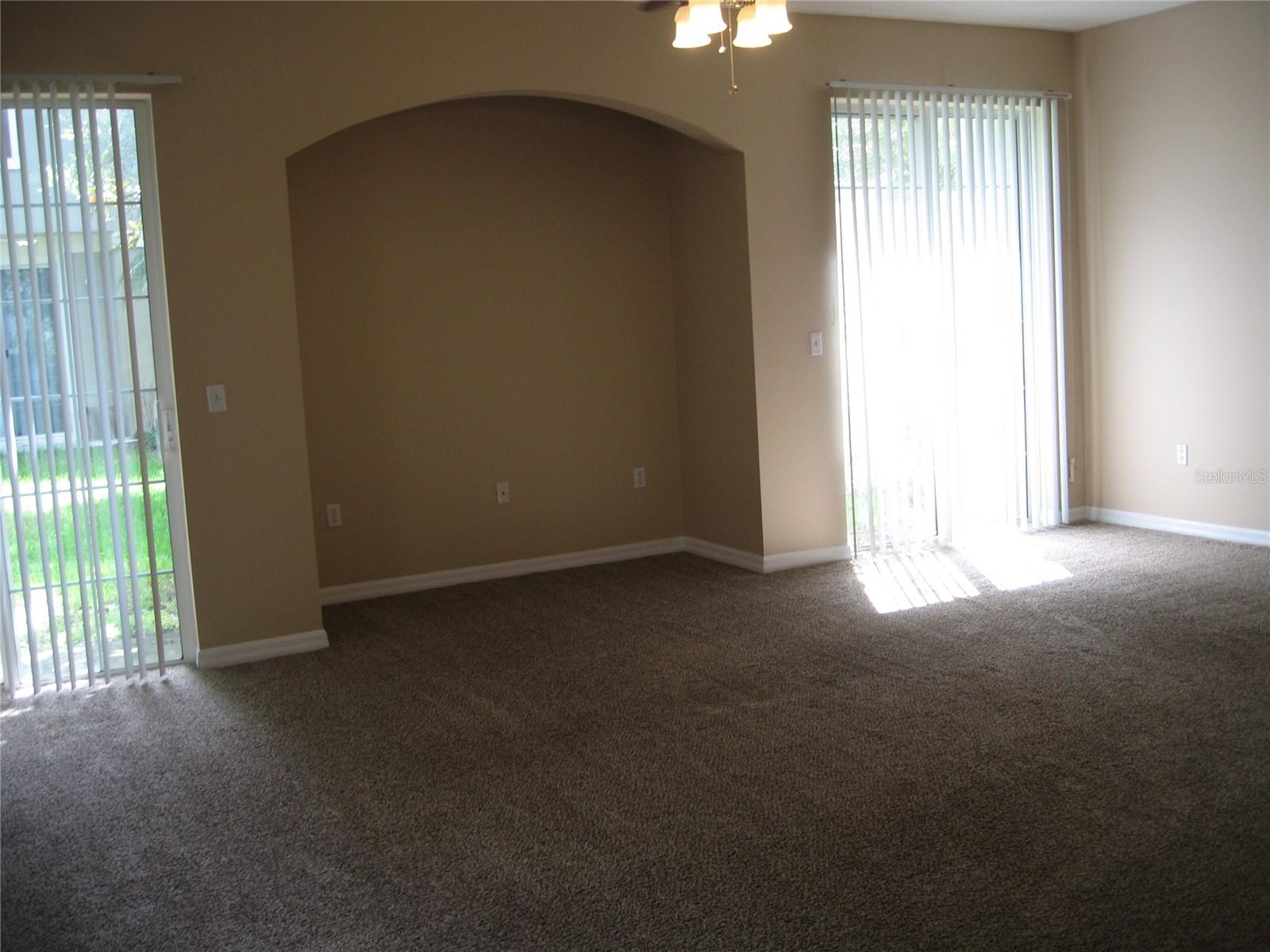 EAGLE PALM PH 1 - Residential Lease