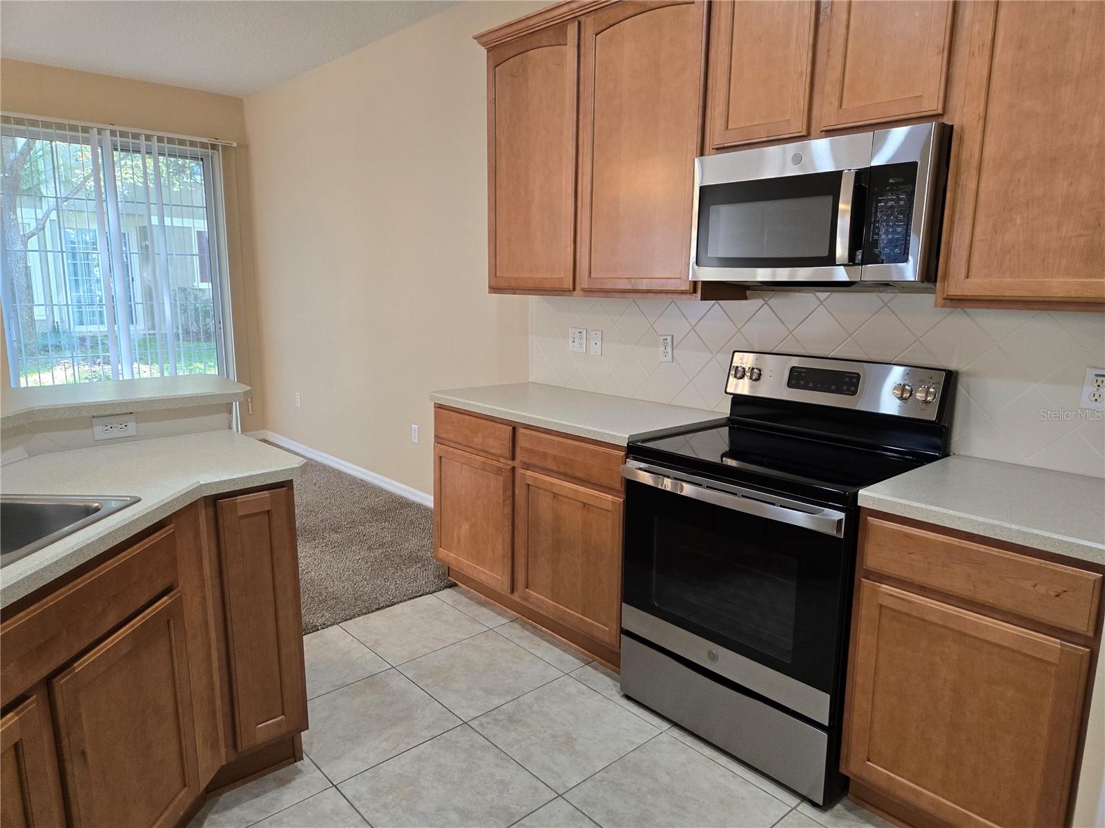 6752 EAGLE FEATHER DRIVE