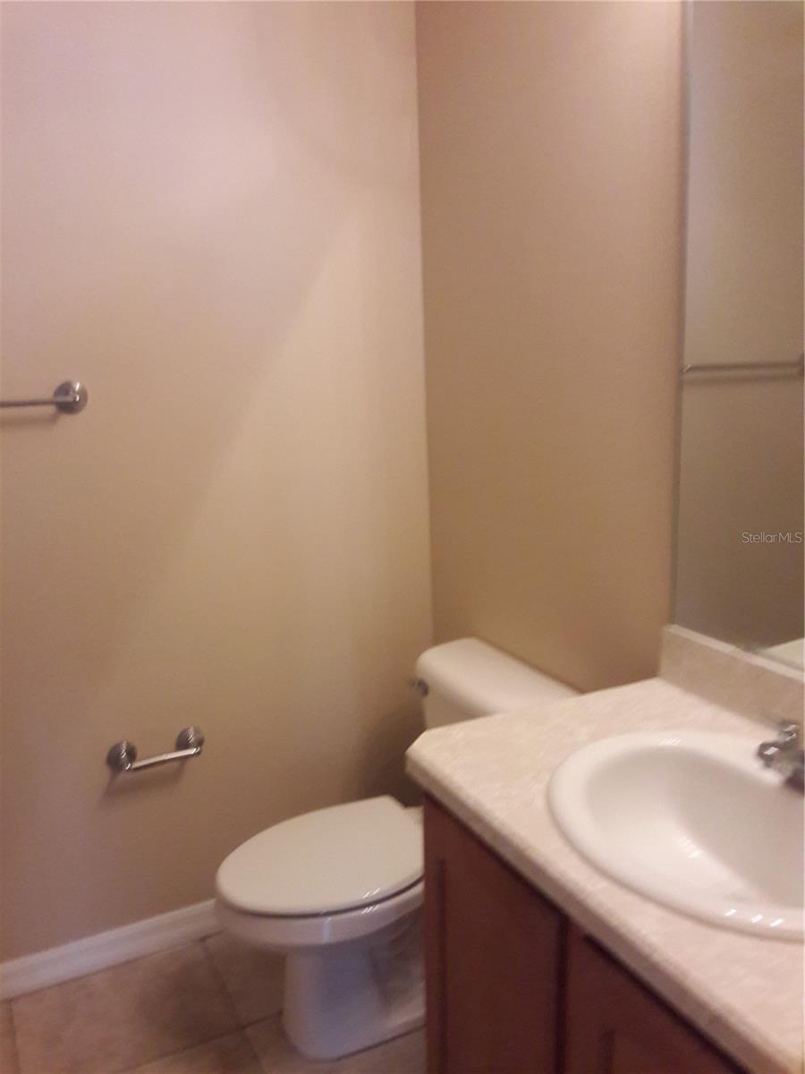 EAGLE PALM PH 1 - Residential Lease