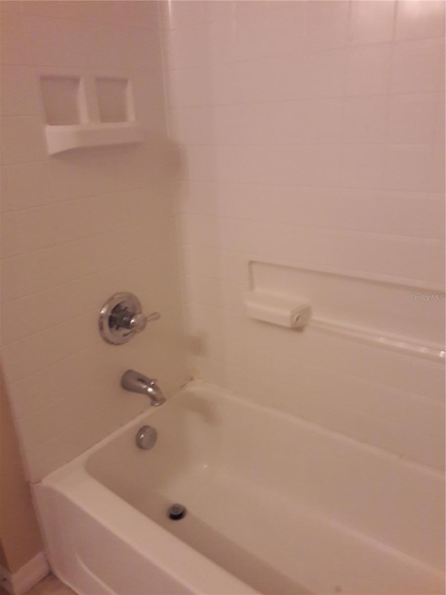 EAGLE PALM PH 1 - Residential Lease