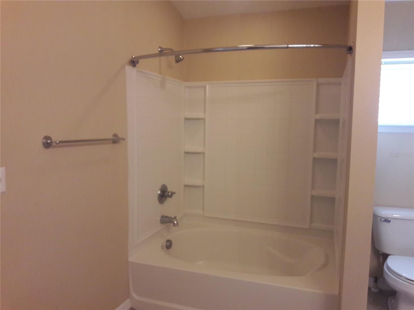 EAGLE PALM PH 1 - Residential Lease