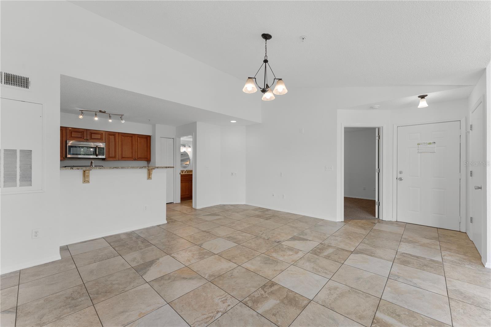 VILLAS DEL SOL AT KISS CONDO - Residential Lease