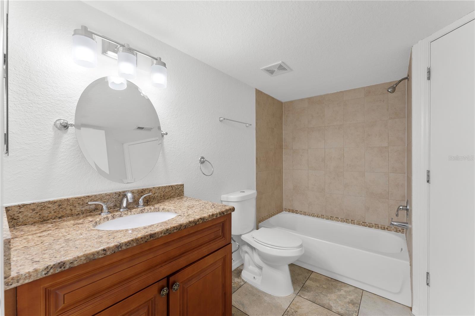 VILLAS DEL SOL AT KISS CONDO - Residential Lease