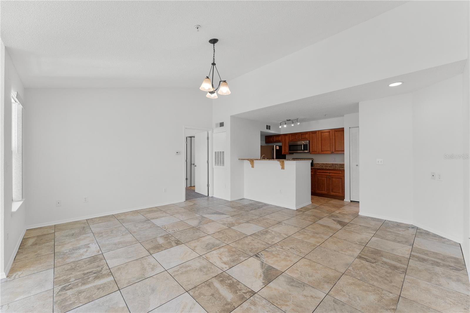 VILLAS DEL SOL AT KISS CONDO - Residential Lease