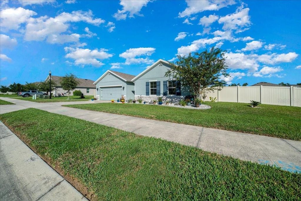 Photo of 1565 NE 50th Court, Ocala, FL 34470 (MLS # OM711726)