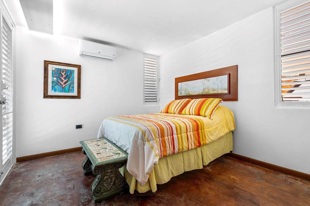 URB. CORCHADO - Residential