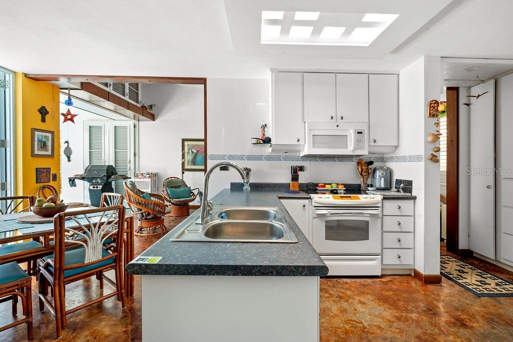 URB. CORCHADO - Residential