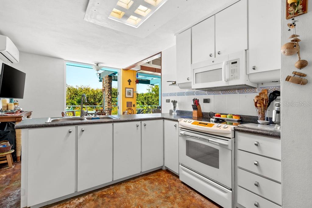 URB. CORCHADO - Residential