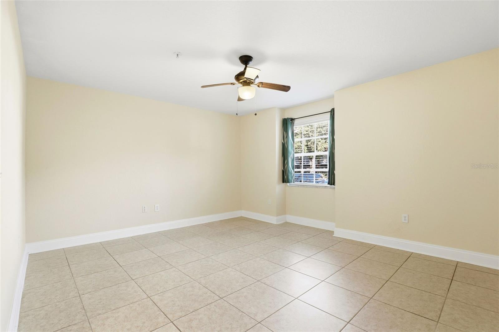 AUDUBON VLS/HUNTERS CRK CONDO - Residential