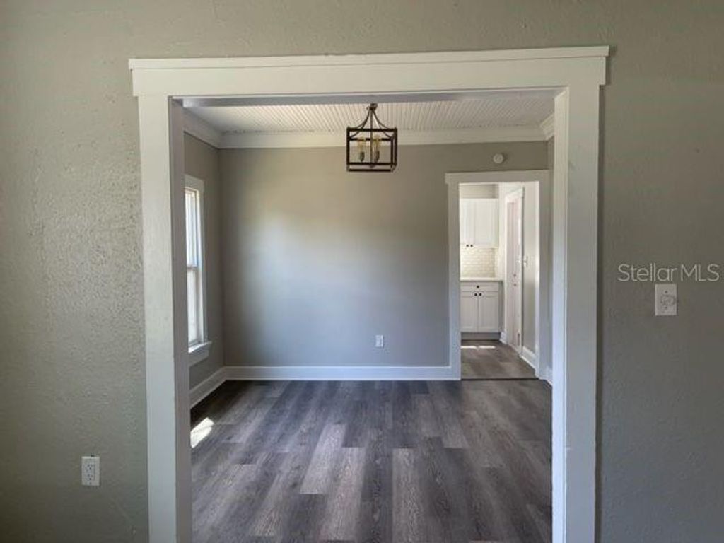 Photo of 1034 Queen Street N, St Petersburg, FL 33713 (MLS # TB8450126)