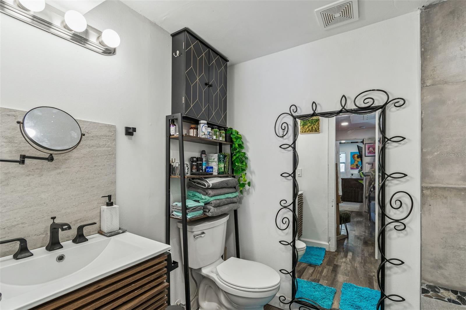 LEWIS & BURKHARD - Residential