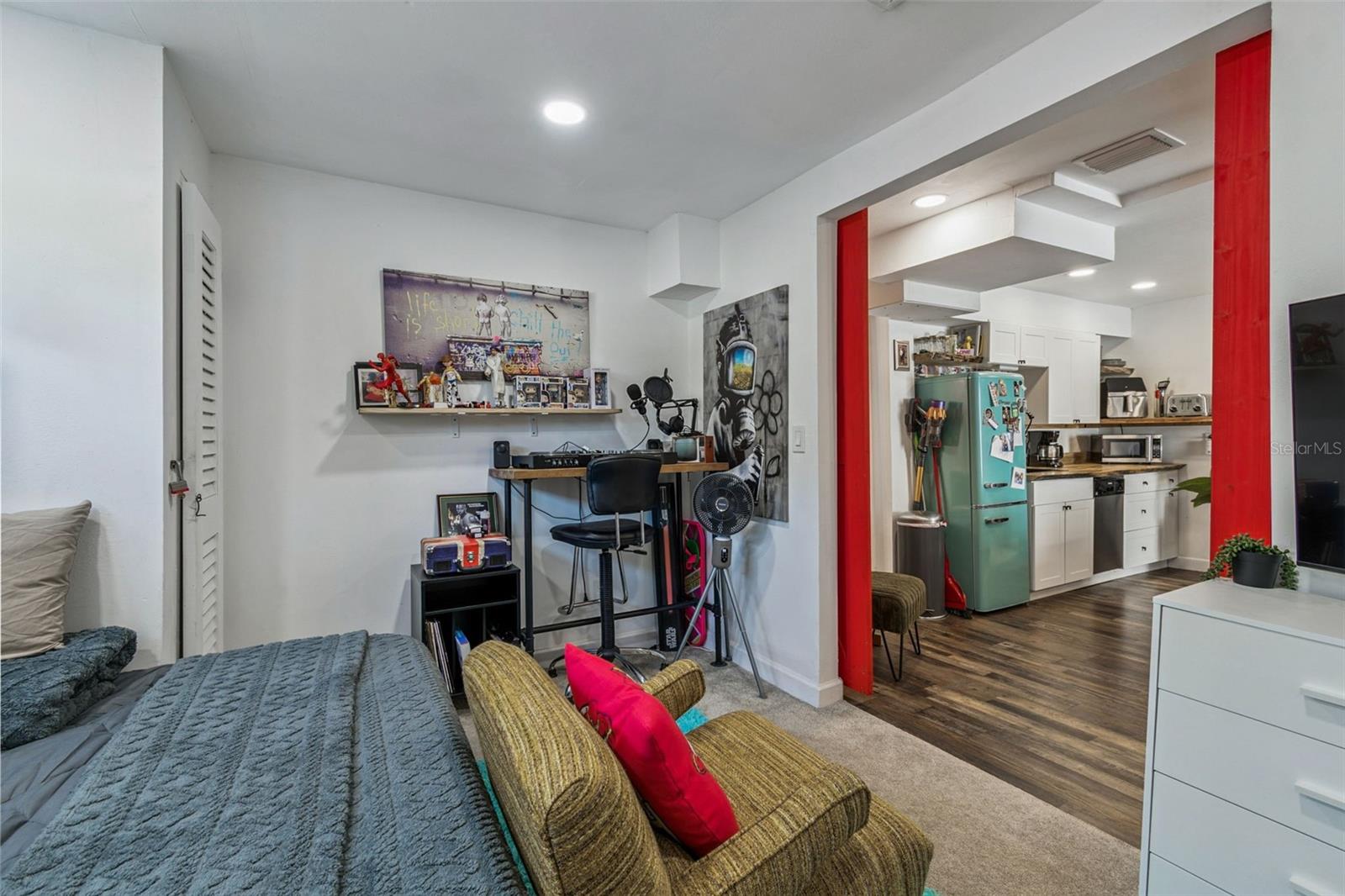 LEWIS & BURKHARD - Residential