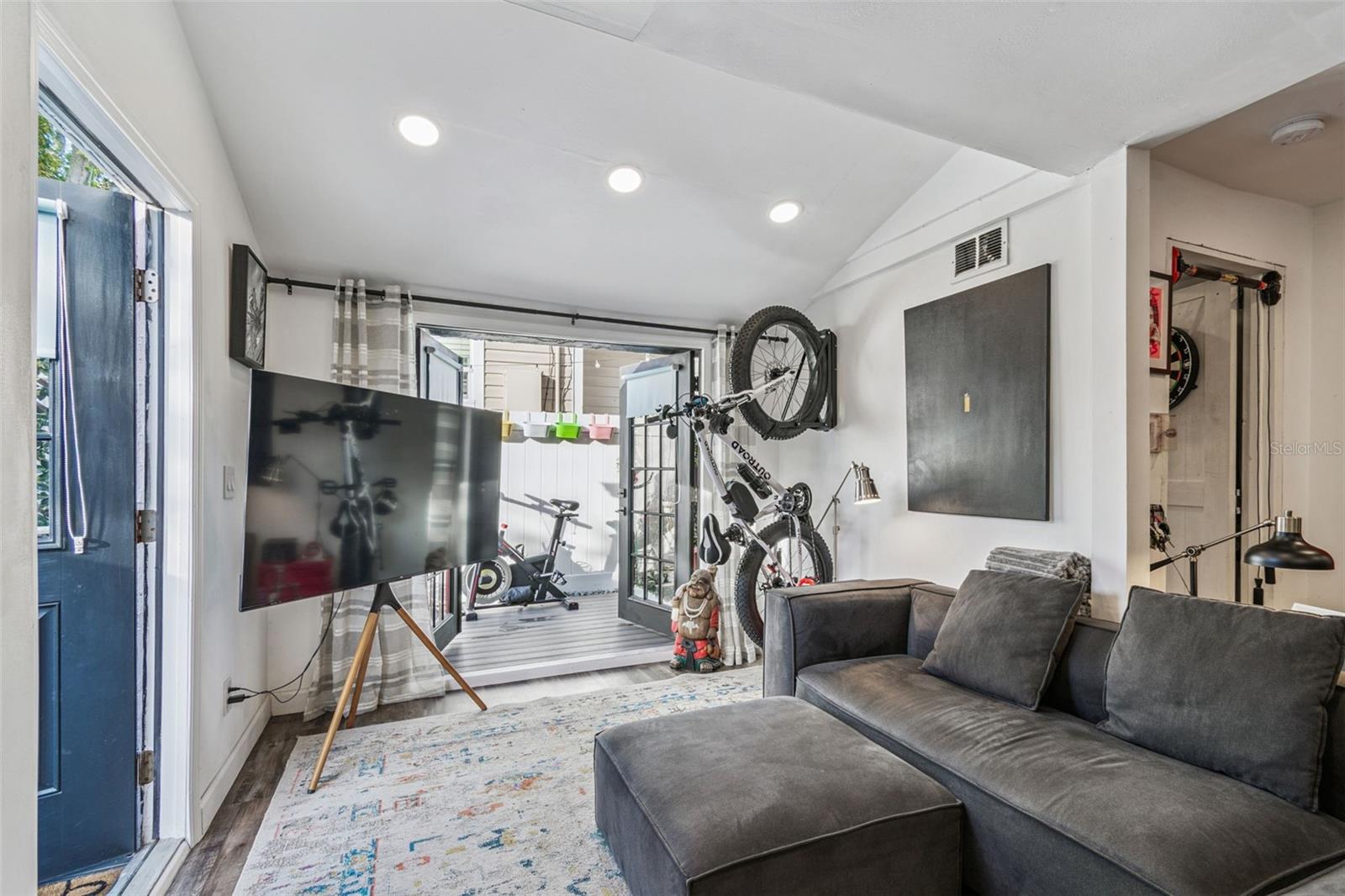 LEWIS & BURKHARD - Residential