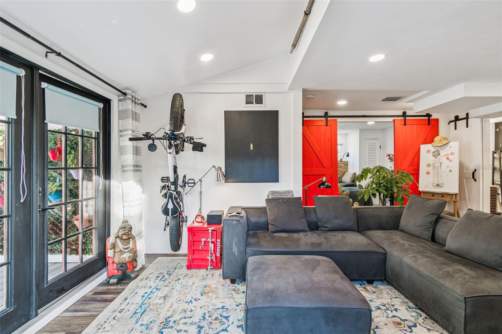 LEWIS & BURKHARD - Residential