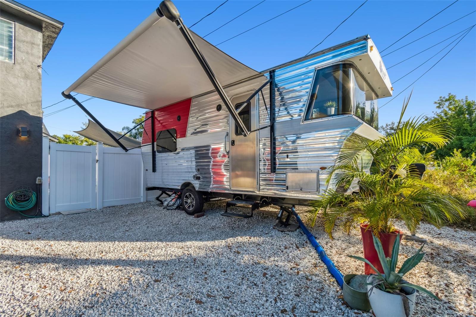 LEWIS & BURKHARD - Residential