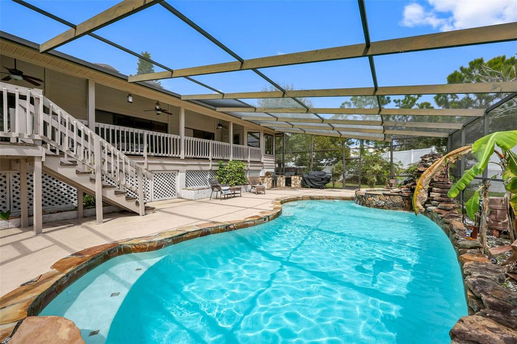 Photo of 413 Manor Boulevard, Palm Harbor, FL 34683 (MLS # TB8481208)