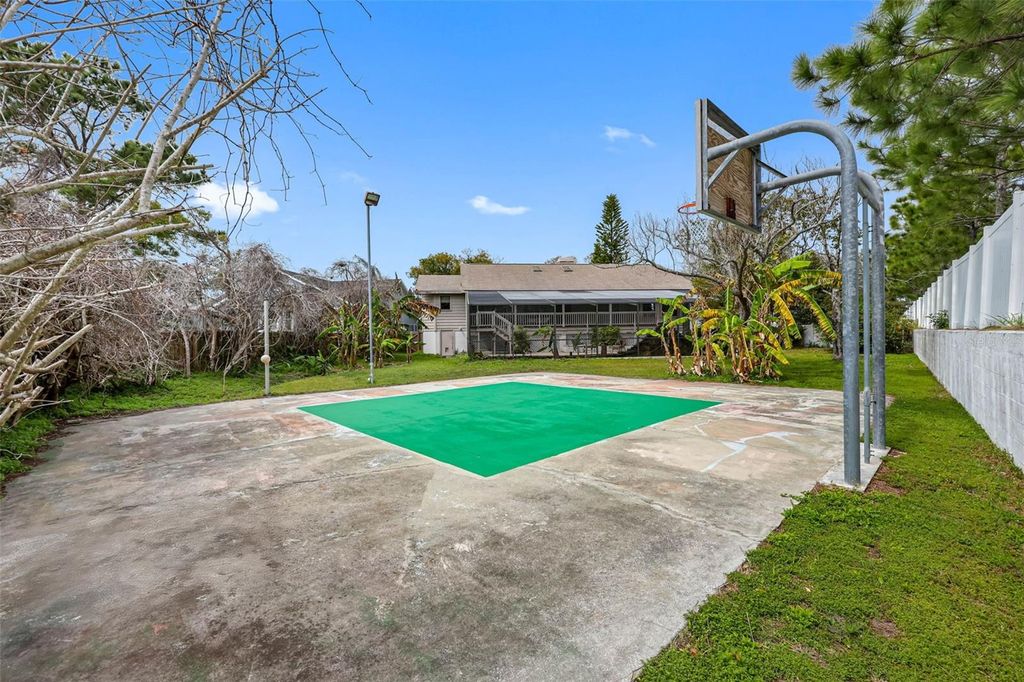 Photo of 413 Manor Boulevard, Palm Harbor, FL 34683 (MLS # TB8481208)