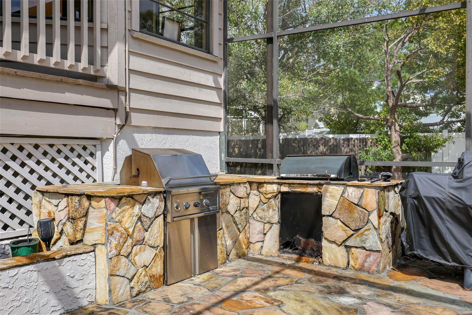 PINE LAKE - Residential