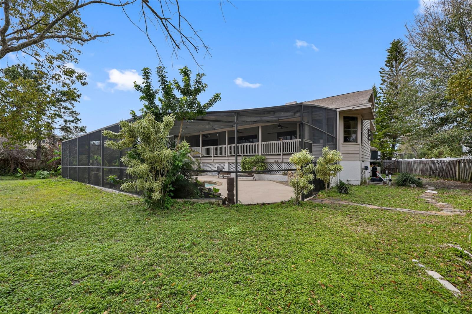 PINE LAKE - Residential