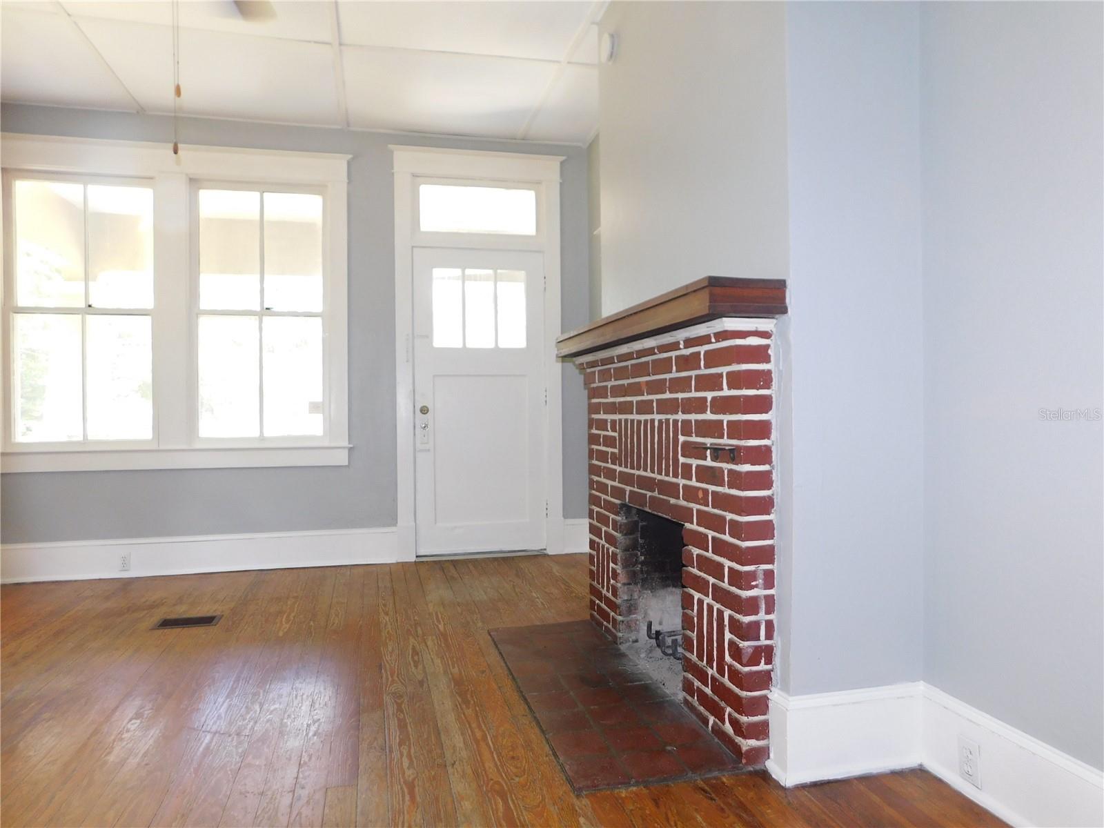541 NE 11TH STREET