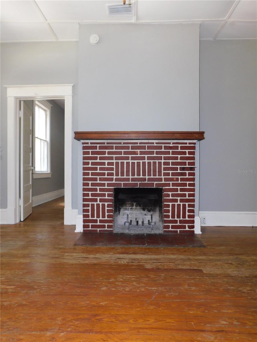 541 NE 11TH STREET