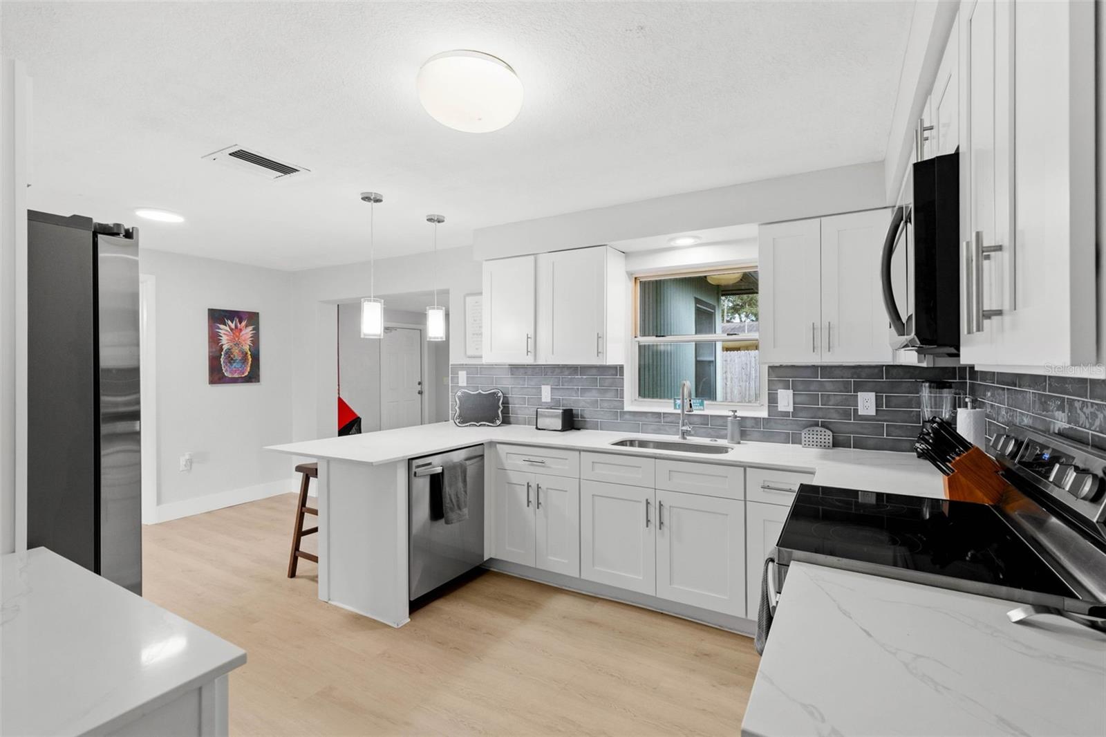 LOFTY PINE ESTATES 1ST ADD - Residential