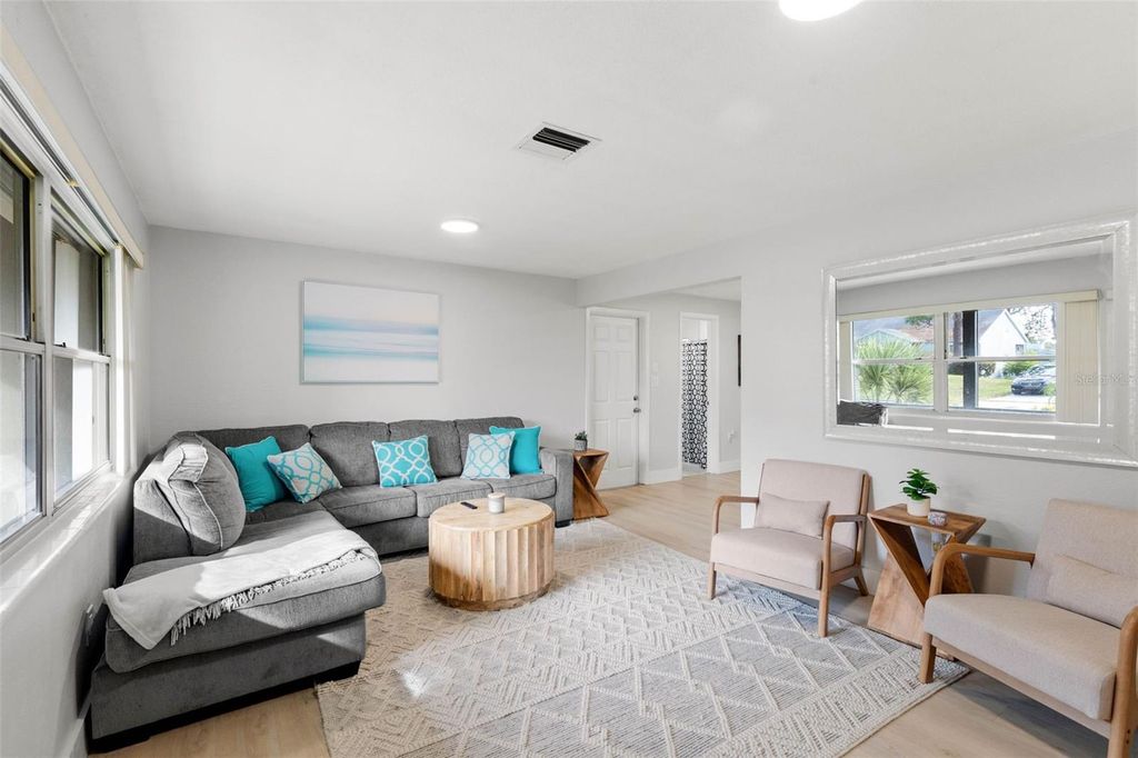 Photo of 1073 Kenwood Drive, Dunedin, FL 34698 (MLS # O6349559)