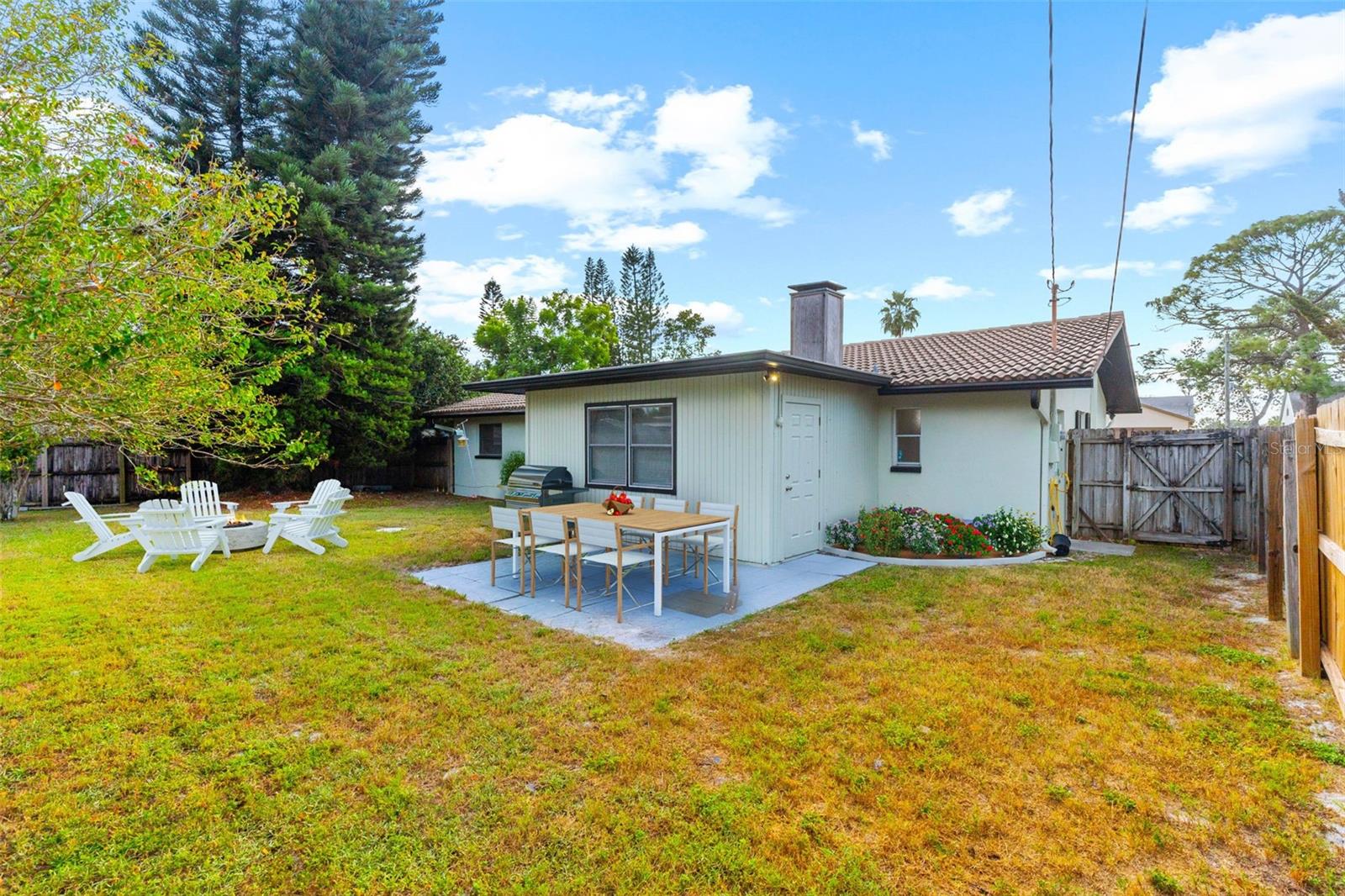 LOFTY PINE ESTATES 1ST ADD - Residential