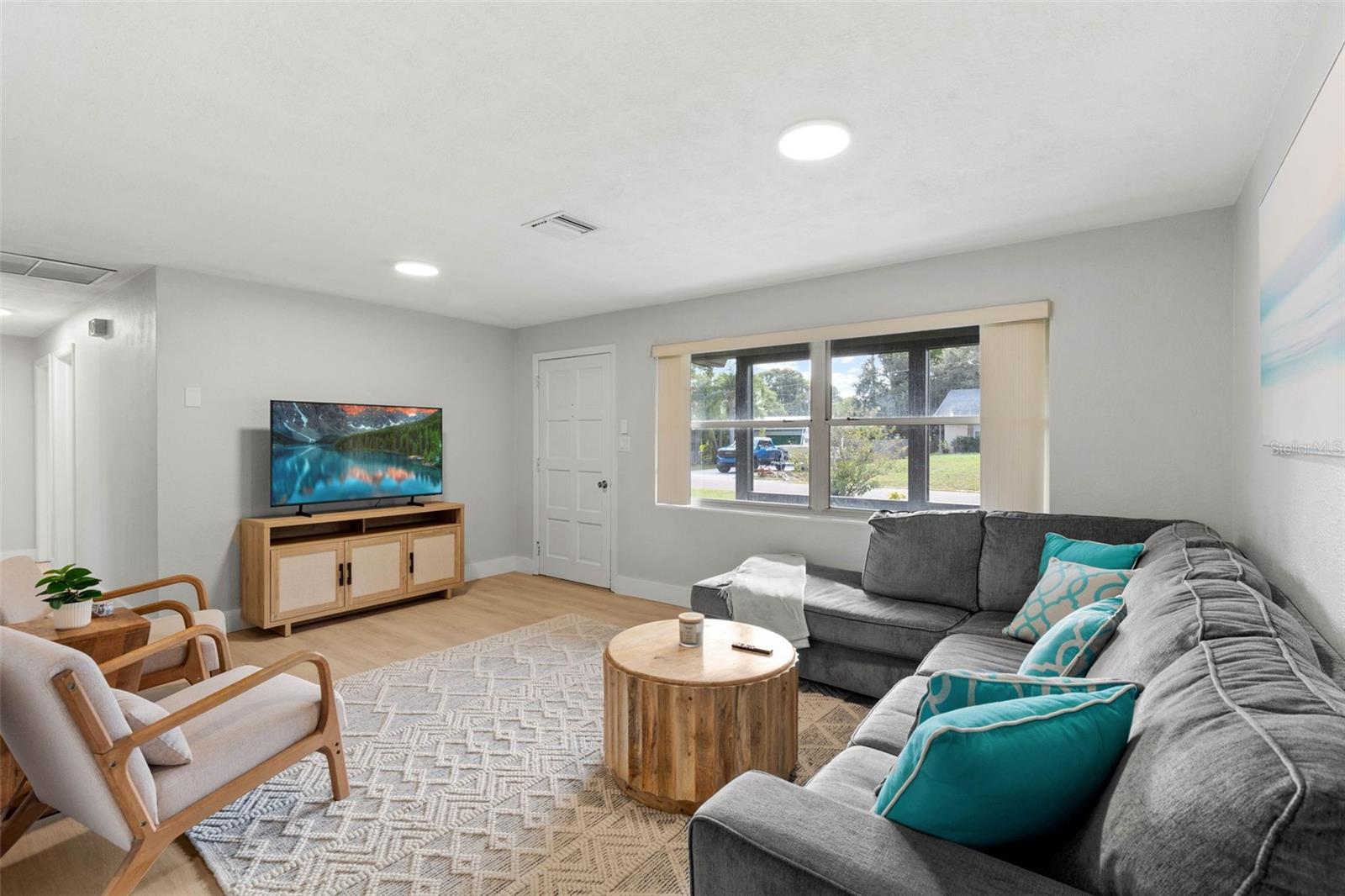 LOFTY PINE ESTATES 1ST ADD - Residential