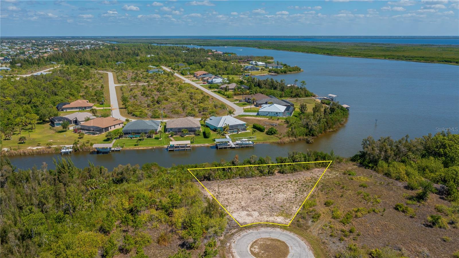 PORT CHARLOTTE SEC 94 01 - Land