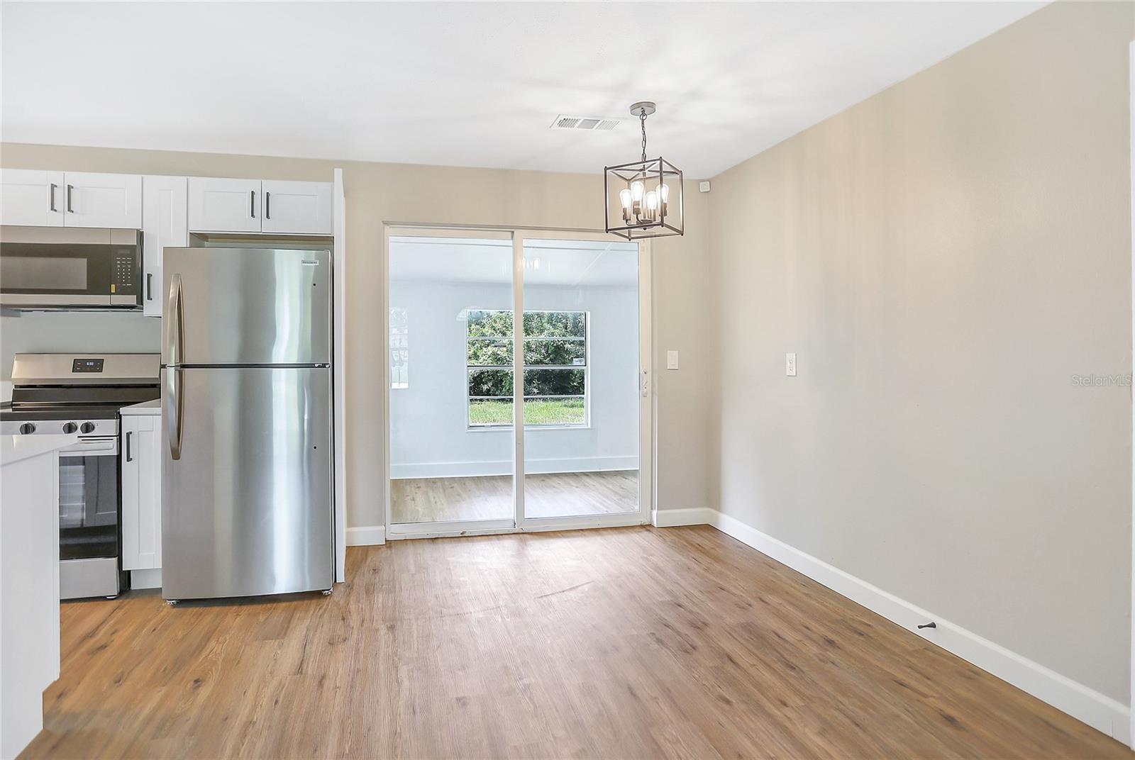 214 S COTTAGE HILL ROAD