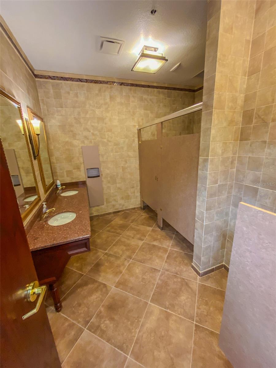 FULLENKAMP SUMTER - Commercial Lease