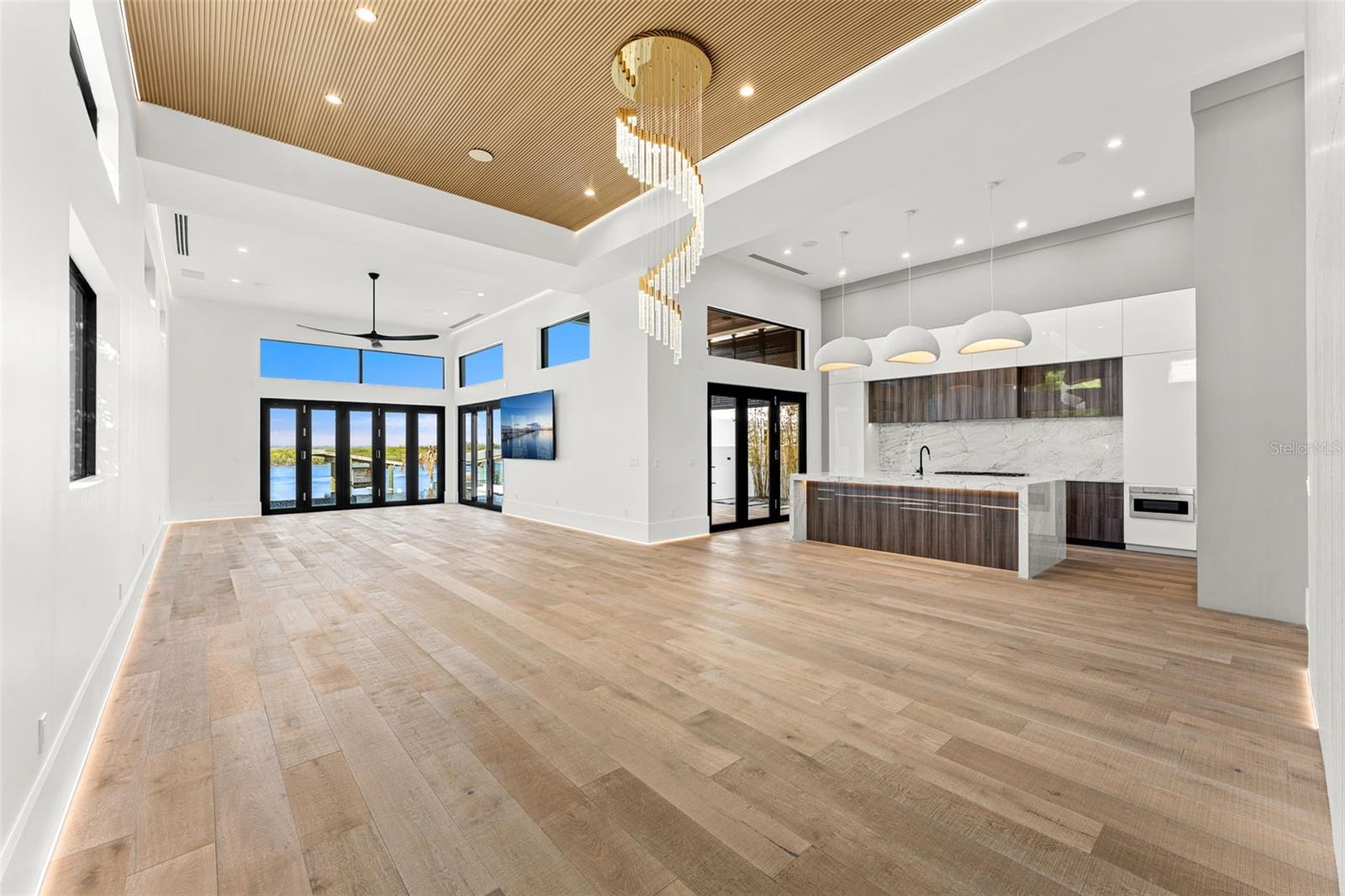 NEW SMYRNA BRIDGE & INV CO 01 - Residential