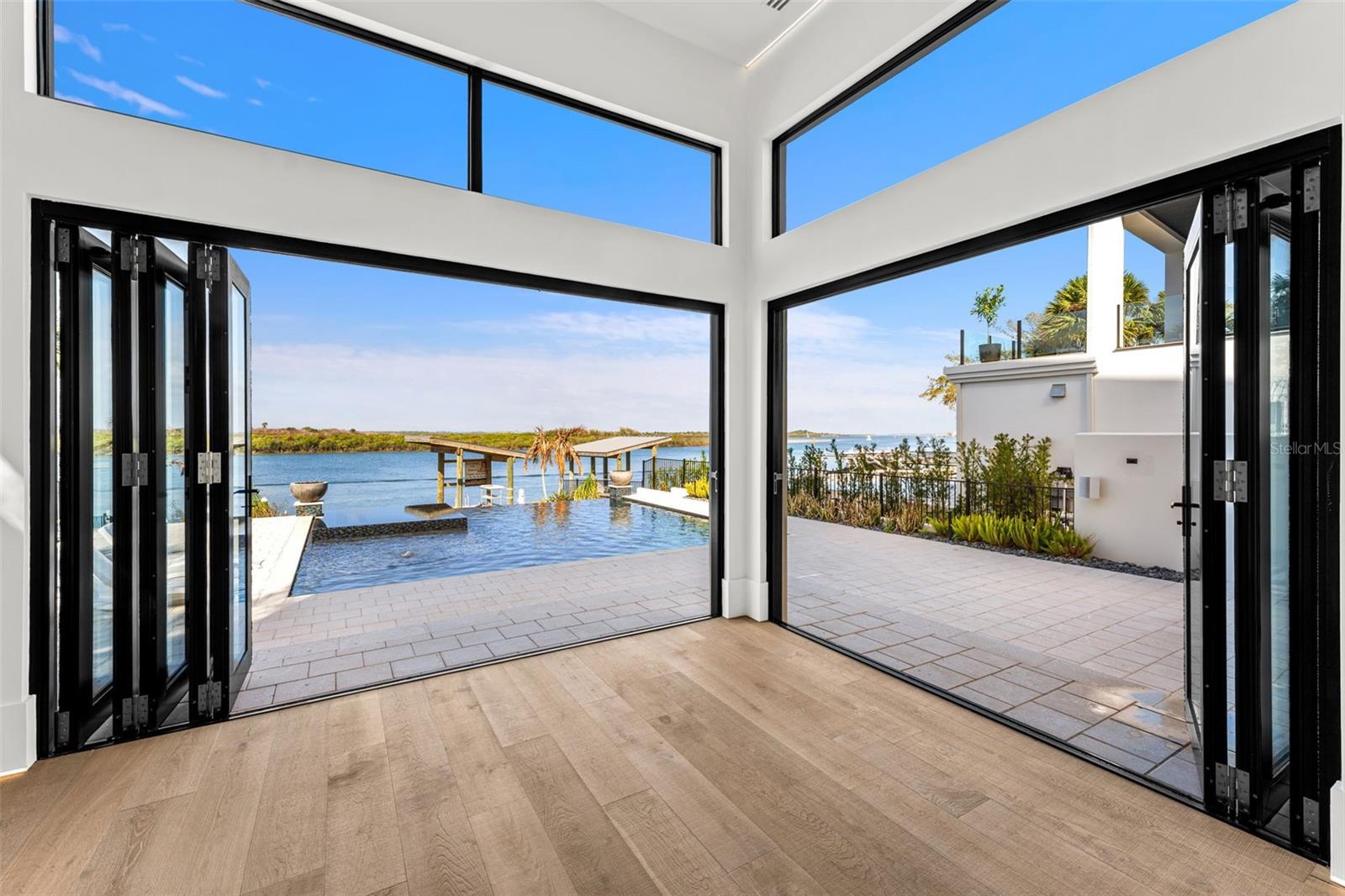 NEW SMYRNA BRIDGE & INV CO 01 - Residential