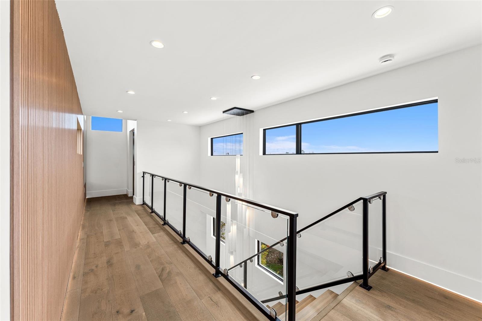 NEW SMYRNA BRIDGE & INV CO 01 - Residential