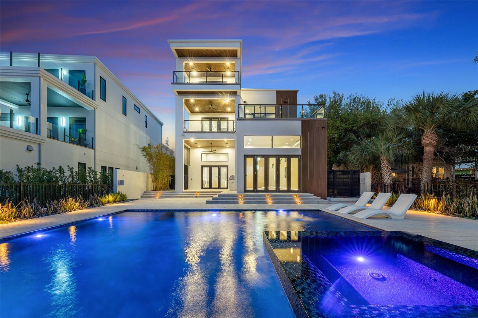 1194 N PENINSULA AVENUE