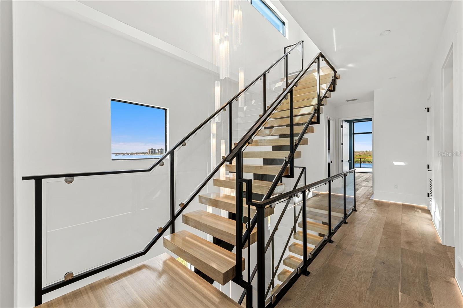 NEW SMYRNA BRIDGE & INV CO 01 - Residential