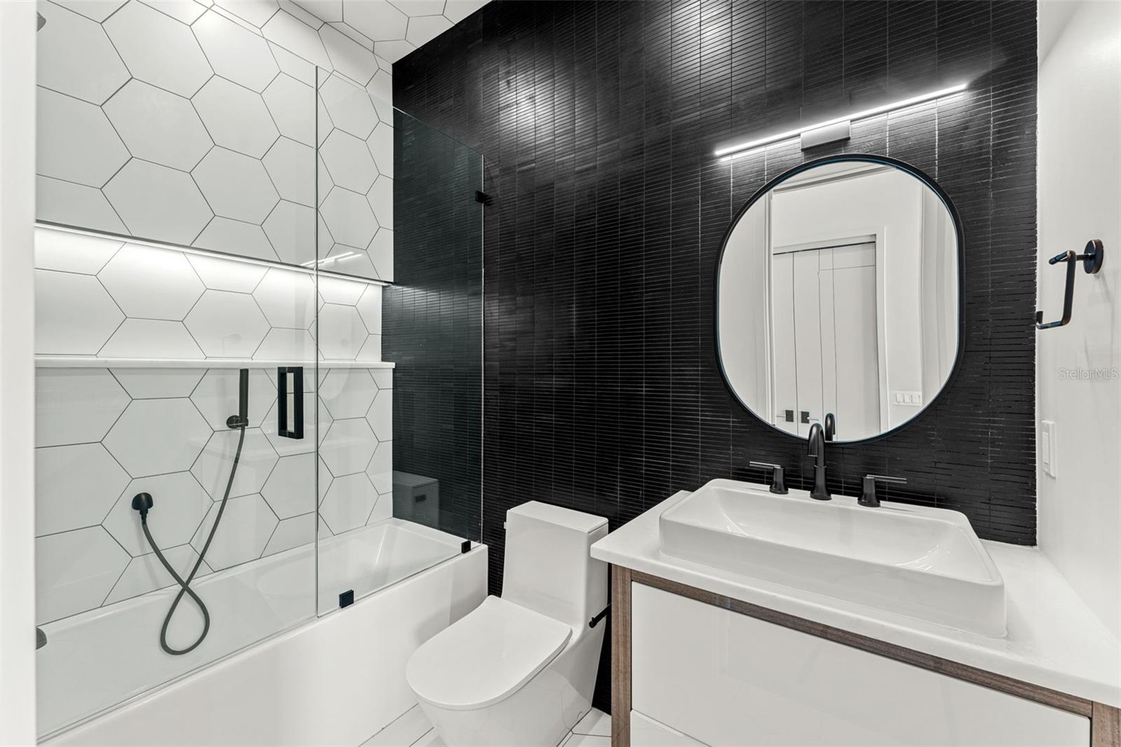 NEW SMYRNA BRIDGE & INV CO 01 - Residential