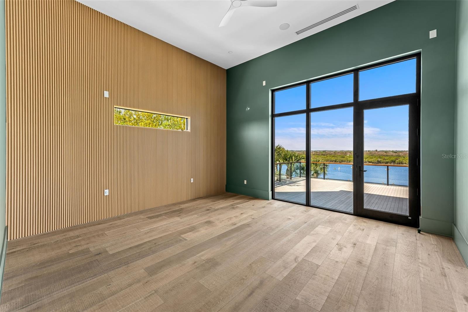 NEW SMYRNA BRIDGE & INV CO 01 - Residential