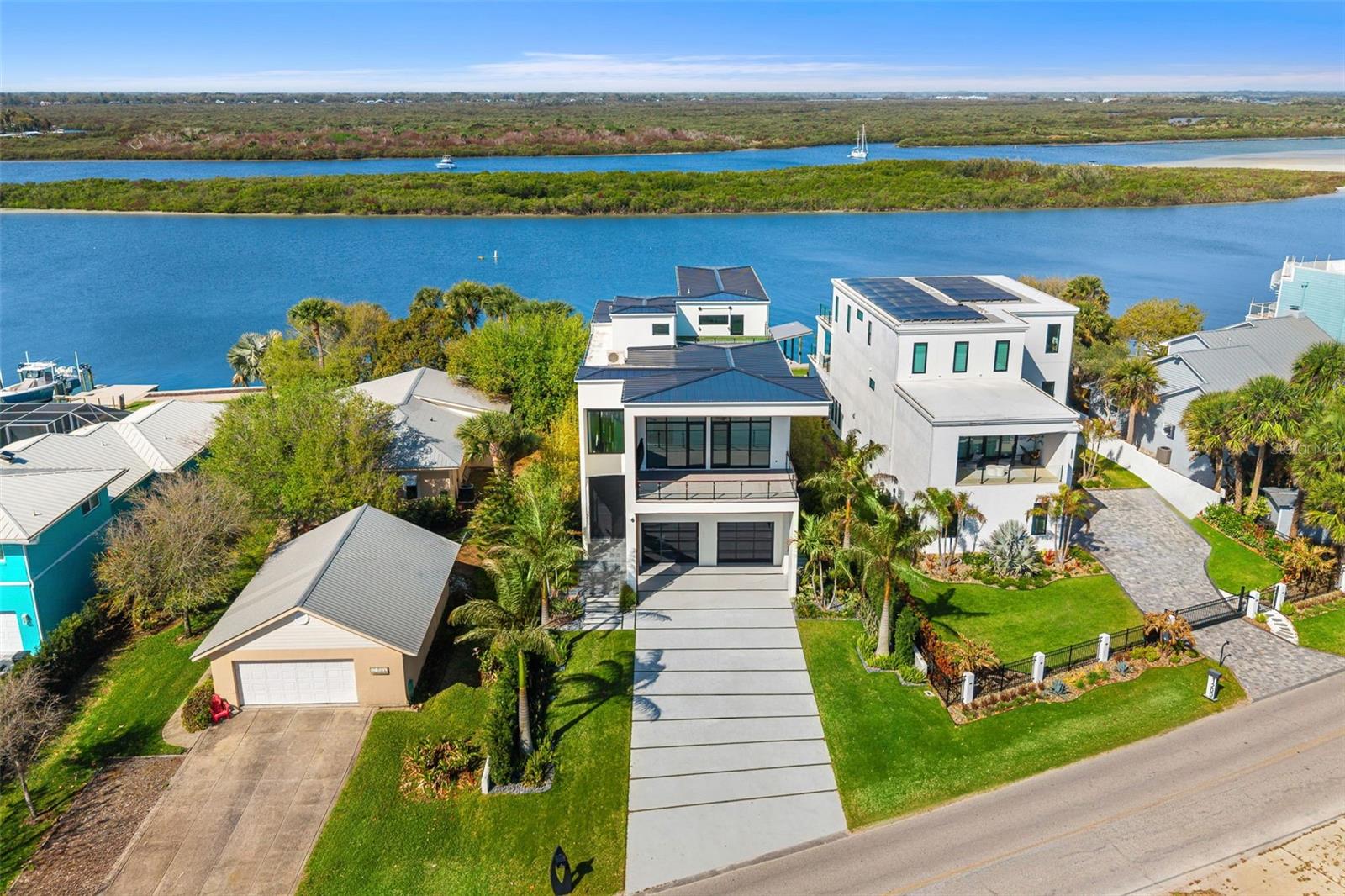 1194 N PENINSULA AVENUE