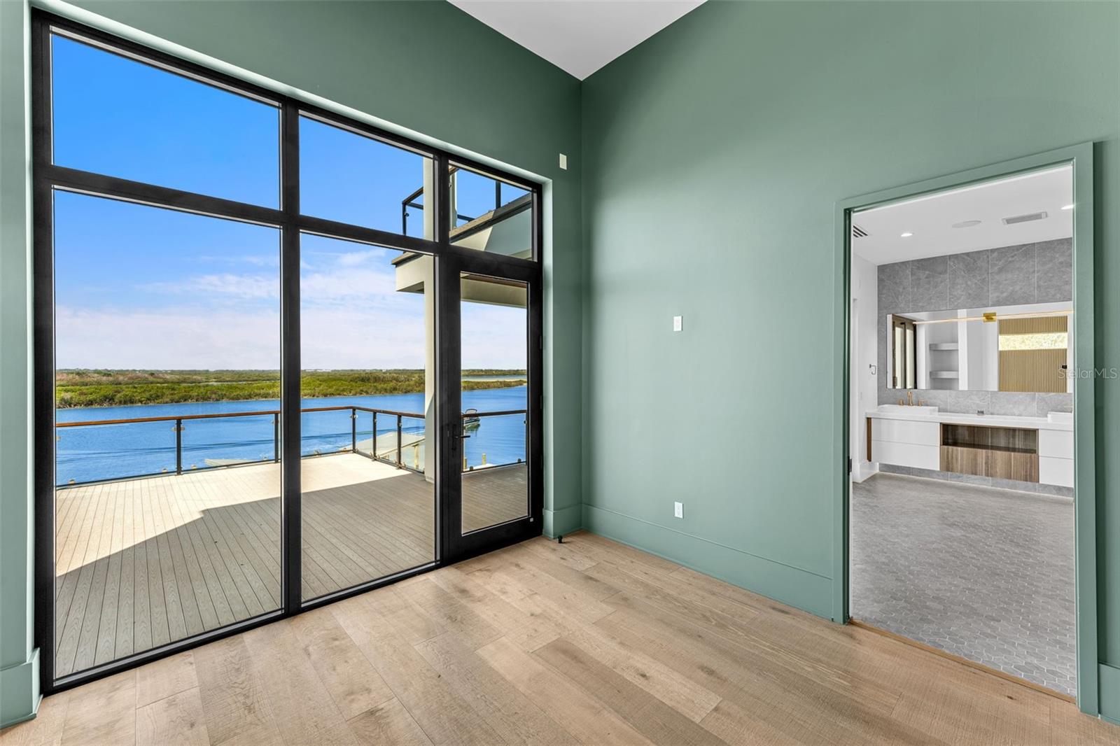 NEW SMYRNA BRIDGE & INV CO 01 - Residential