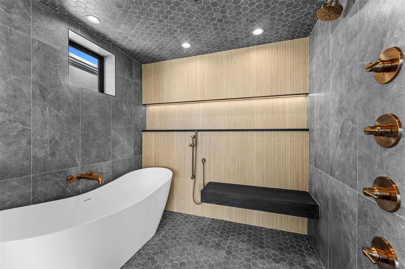 NEW SMYRNA BRIDGE & INV CO 01 - Residential