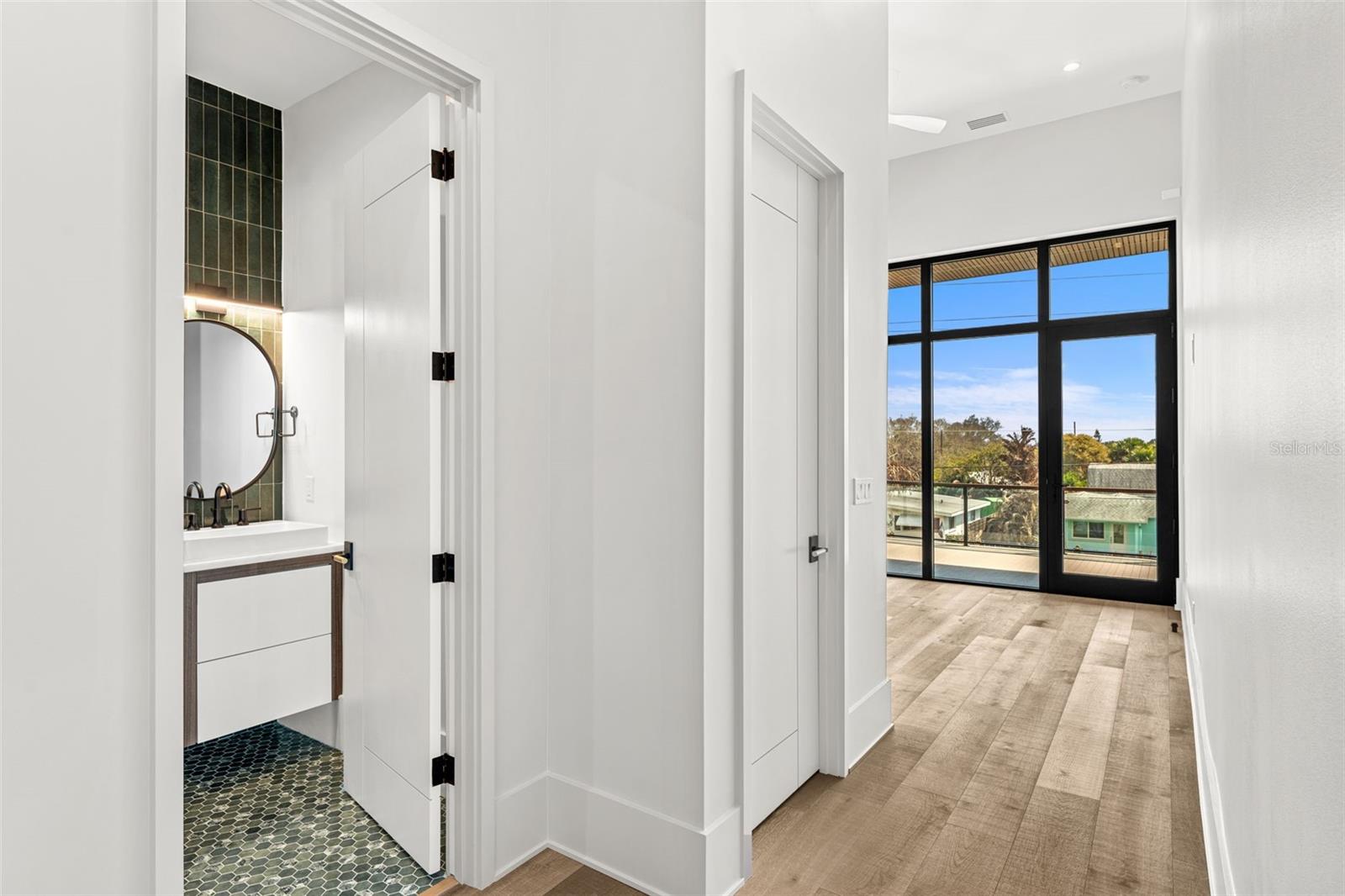 NEW SMYRNA BRIDGE & INV CO 01 - Residential